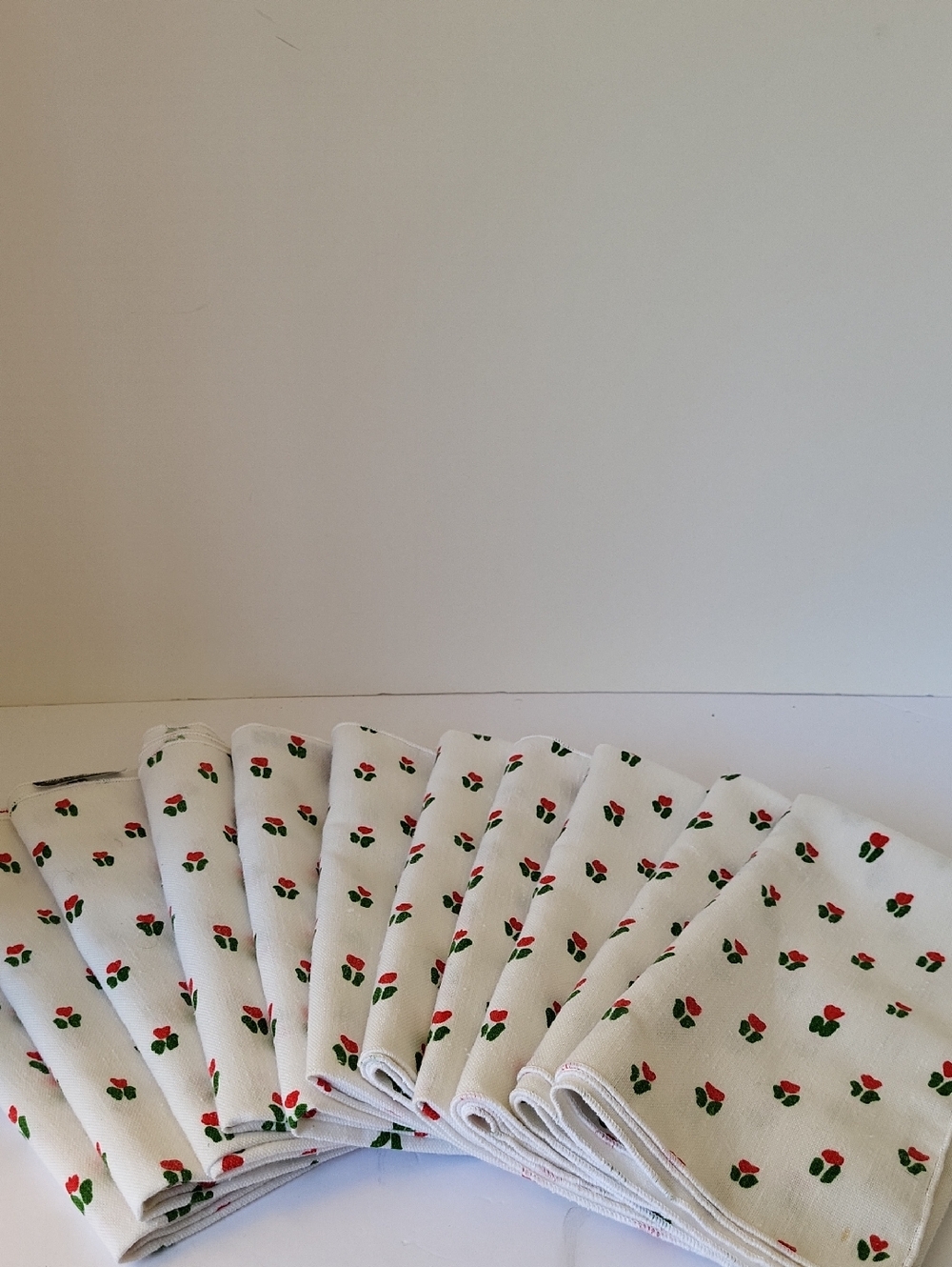 1970s Vintage Marimekko Fallini&Cohn Cloth Tiina Red Tulip Napkins Set Of 11